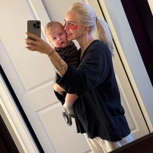 Meet your Posher, Adelina